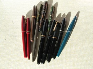 Lot 195 - Collection of Fountain Pens inc. Parker, Conway Stewart and Waterman's. Sold for £60