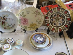 Lot 163 - Eight Plates - Sold for £40