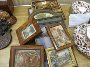 Lot 289 - 10 assorted pictures - Sold for £35