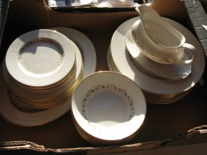 Lot 3 - Dinner service - Sold for £30