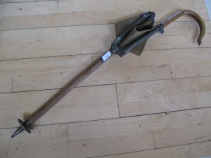 Lot 16 - Continental shooting stick - £35