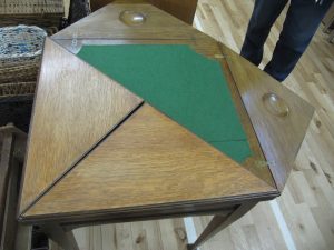 Lot 316 - envelope card table - Sold for £50