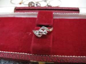 Lot 158 - Diamond Engagement Ring in 14 Carat Gold & Platinum - Sold for £40