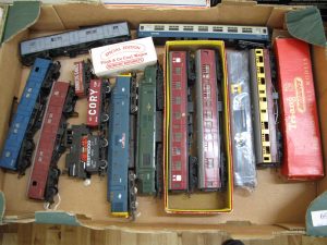 Lot 69 - Triang & Lima Diesel Locomotive, Coaches and Tracks - Sold for £80