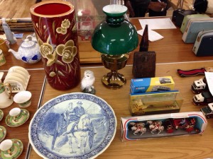 Large vase, oil lamp, serving plate