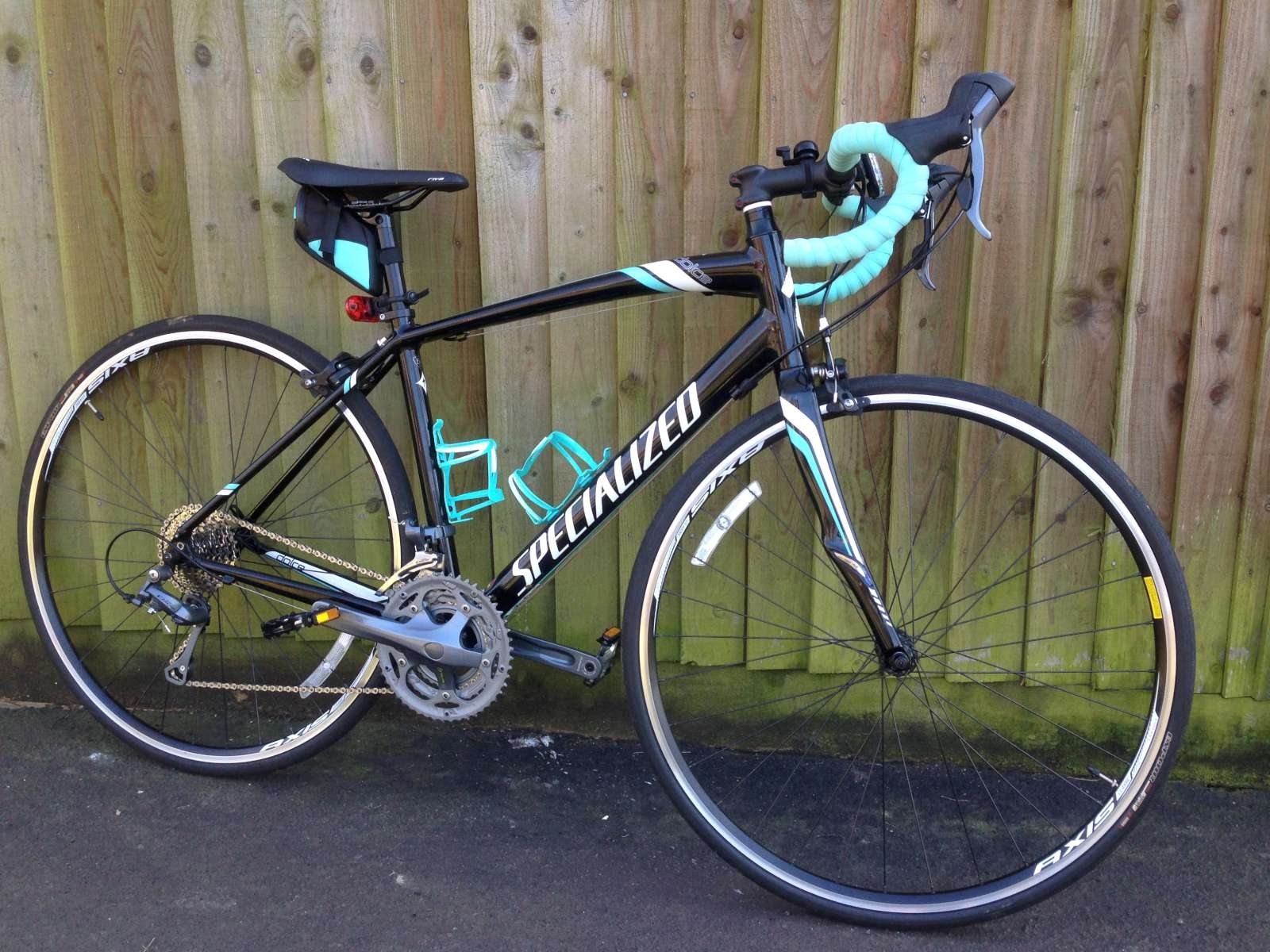Lot 79 - Specialized Dolce Ladies Bike (2014), 54cm frame, 24 speed, Black and Teal - Sold for £255