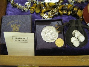 Coin collection including half sovereign and Festival of Britain commemoration coin