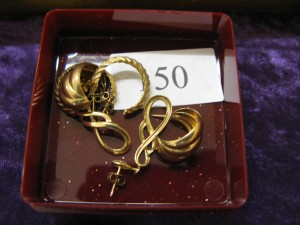 Lot 150 - Various Gold Single Earrings - Sold for £30