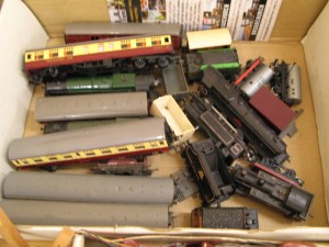 Lot 91 - OO Gauge Triang Trains - Sold for £70