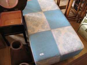 Lot 181 - Large Pouffe - Sold for £40