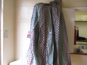 Lot 2 - Curtains - Sold for £40