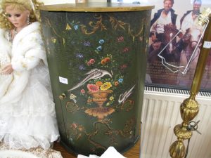 Lot 150 - Corner cupboard - Sold for £27