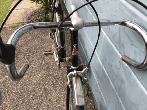 Raleigh Alpha Sport - Bars and brakes