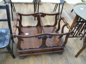 Lot 252 - Carved Canterbury - £120