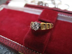 Lot 159 - Diamond Engagement Ring in 18 Carat Gold - Sold for £30