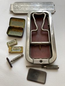 Vintage shaving kit