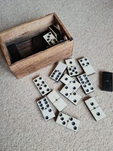 Dominoes