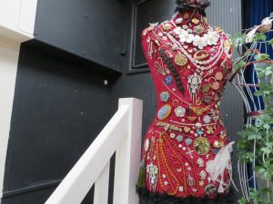 Mannequin with costume jewellery sold for £40