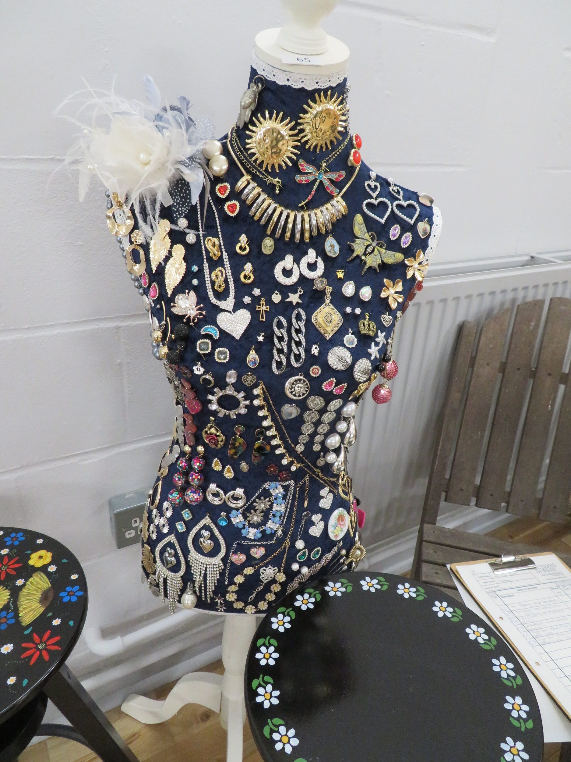 Mannequin with costume jewellery sold for £35