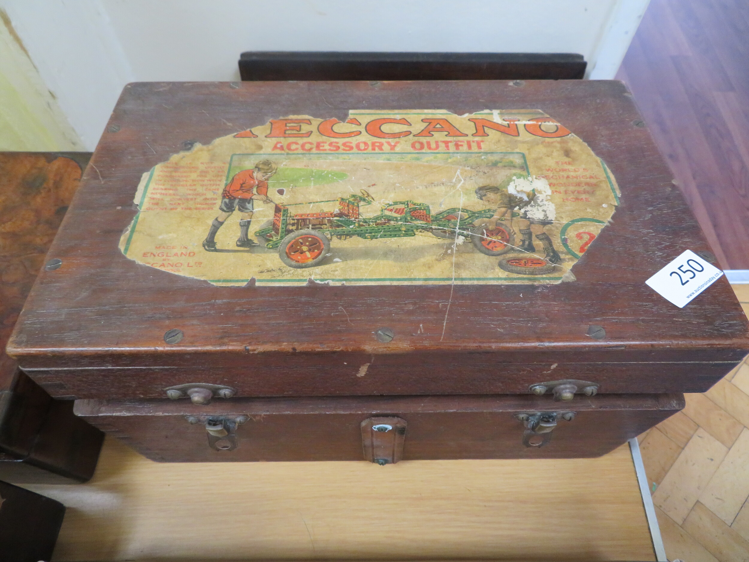 Vintage box of Meccano sold for £45